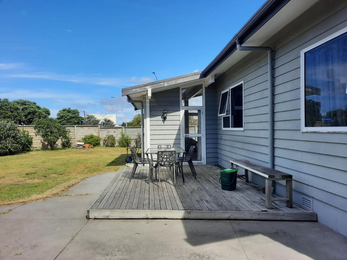 Holiday At Mount Maunganui Exterior photo
